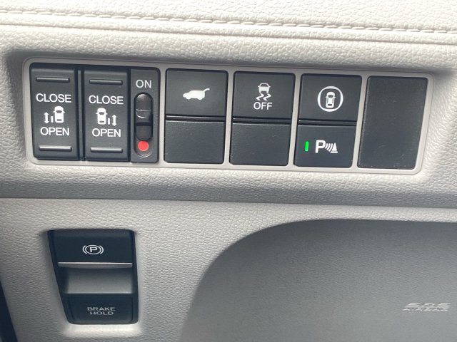 Used 2024 Honda Odyssey Elite image 18
