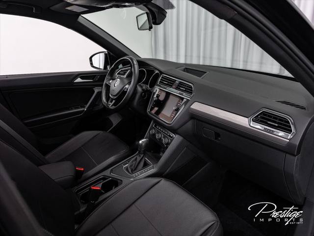 Used 2020 Volkswagen Tiguan SE R-Line FWD image 34
