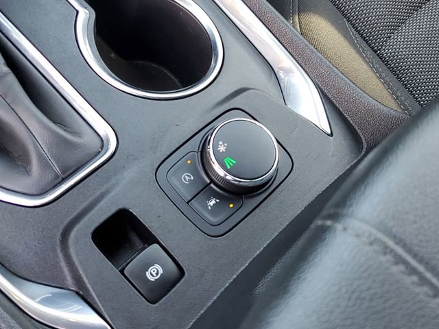 Used 2022 Chevrolet Traverse LT image 30