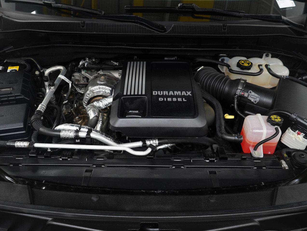 Used 2023 Chevrolet Suburban LT image 34