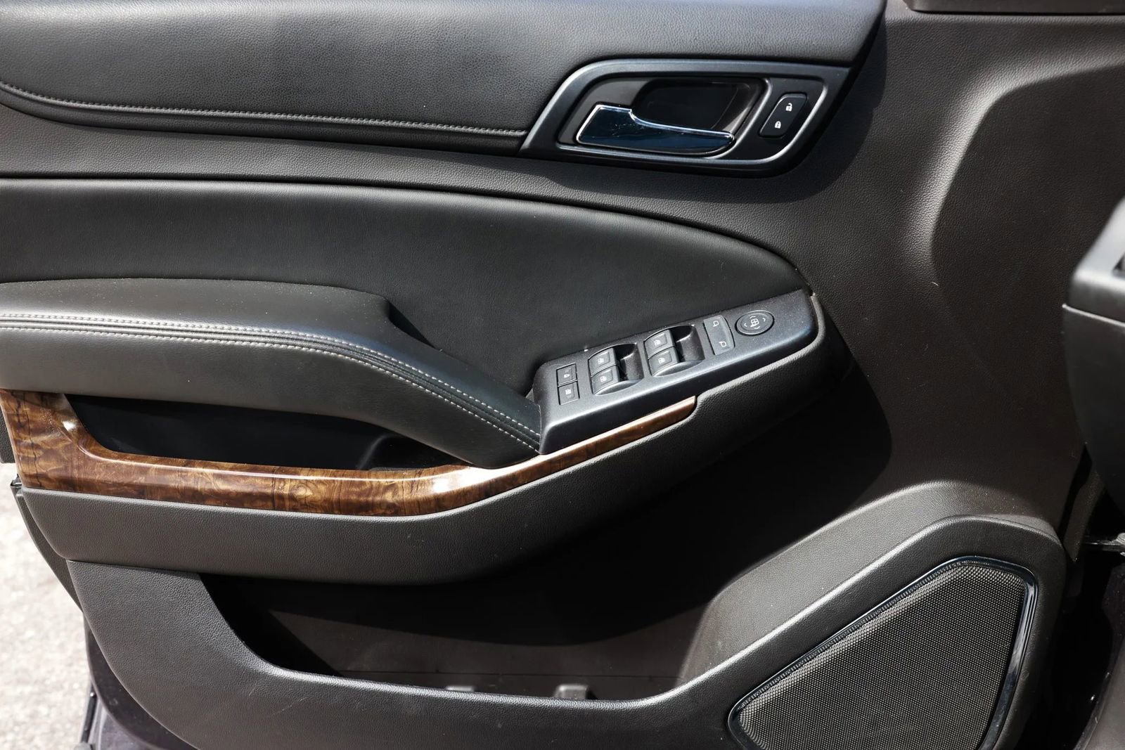 Used 2015 Chevrolet Suburban LS w/ Max Trailering Package image 39