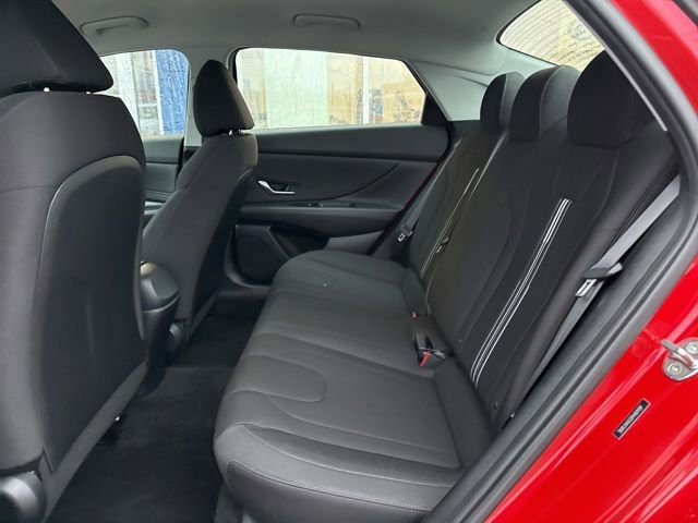 Used 2023 Hyundai Elantra SEL w/ Convenience Package image 48