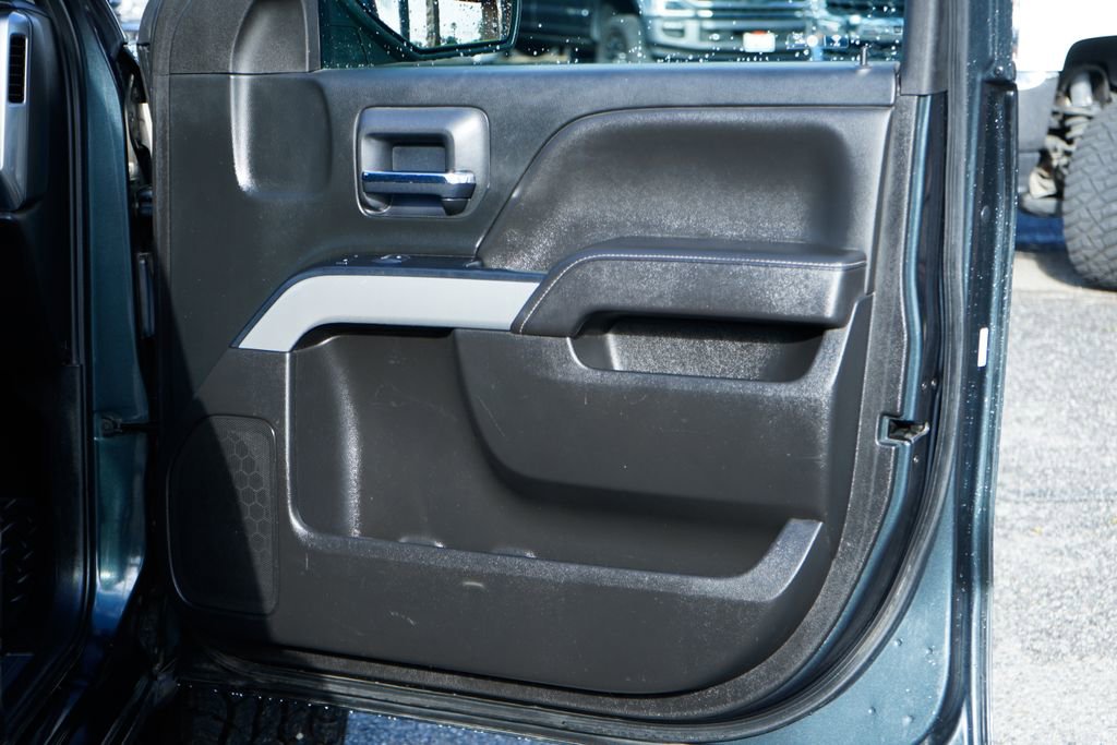 Used 2017 Chevrolet Silverado 1500 LT w/ All Star Edition image 38