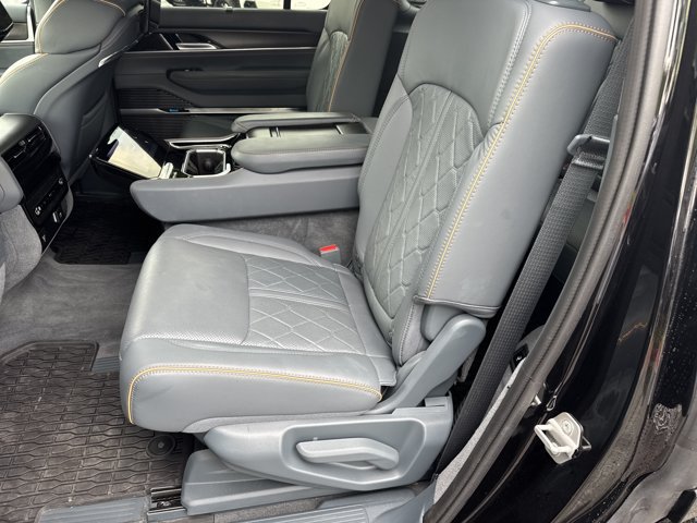 Used 2024 Jeep Grand Wagoneer Series III w/ Rear Seat Video Group 1 AWD/4WD image 22