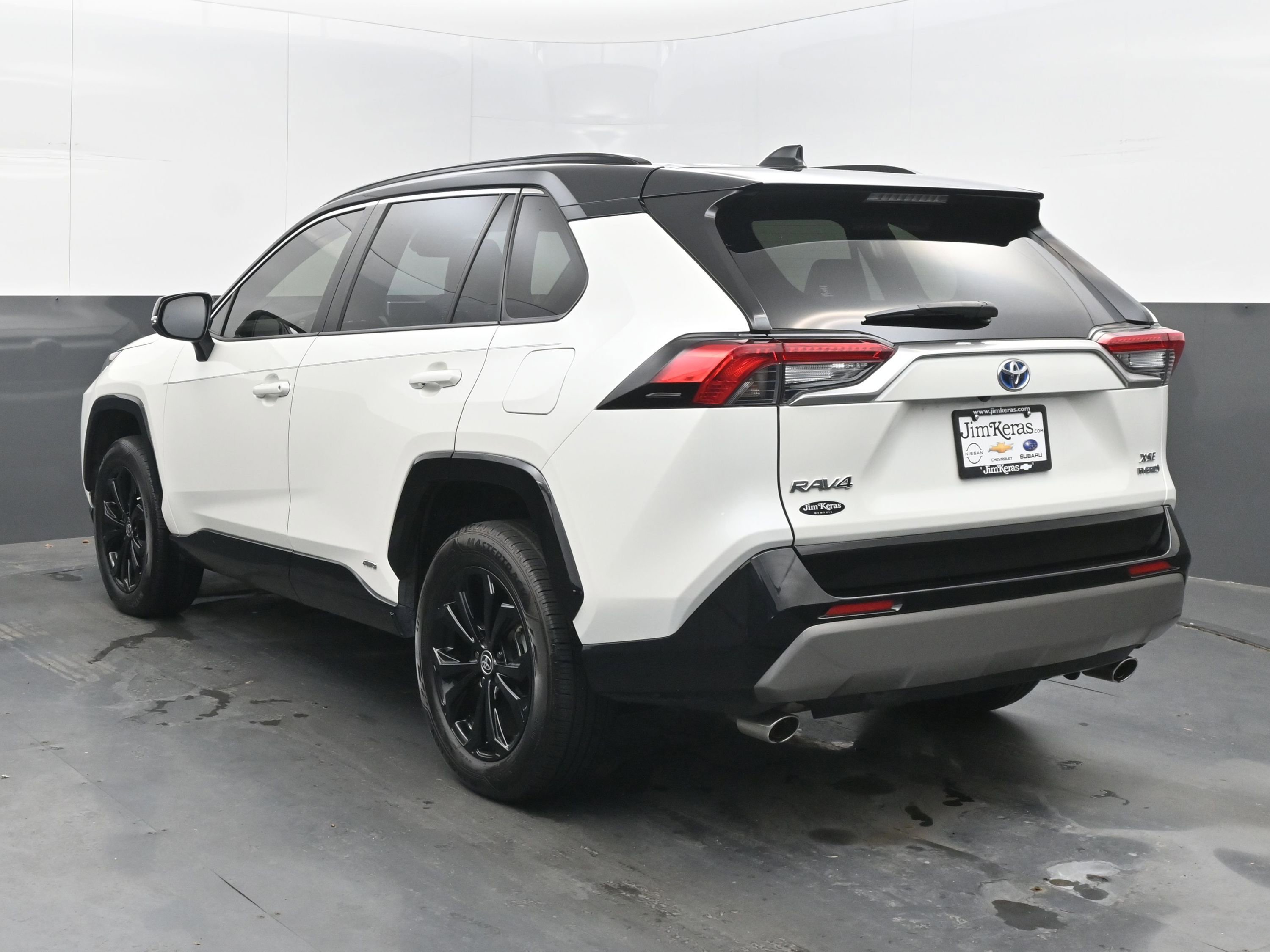 Used 2022 Toyota RAV4 XSE image 8
