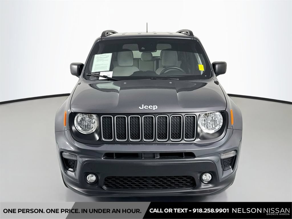 Used 2022 Jeep Renegade Latitude w/ Convenience Group AWD/4WD image 2