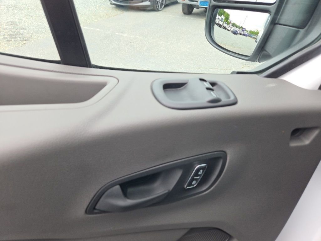 Used 2024 Ford Transit 350 XL image 23