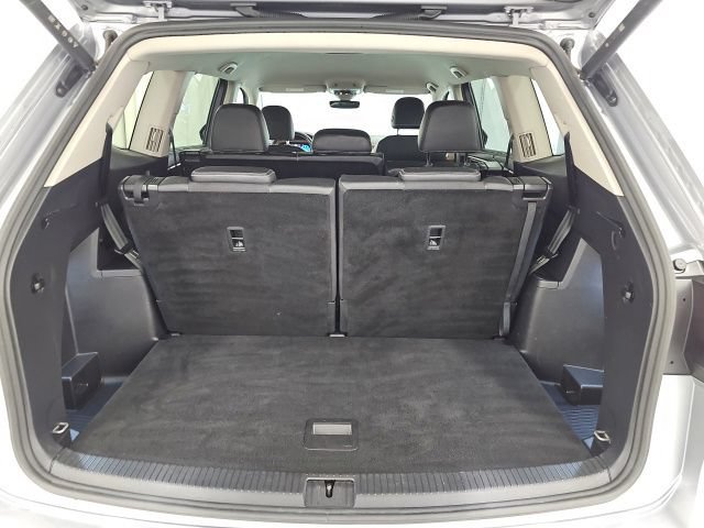 Used 2025 Volkswagen Atlas SE AWD/4WD image 33