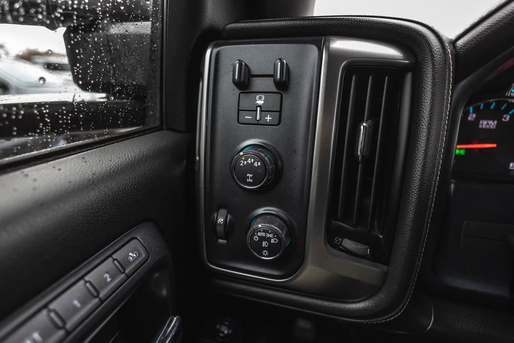 Used 2019 Chevrolet Silverado 2500 LTZ w/ Duramax Plus Package image 20