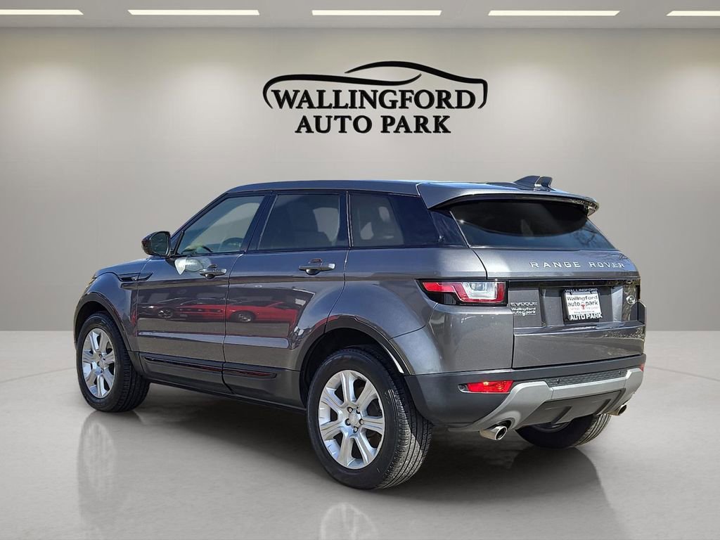 Used 2019 Land Rover Range Rover Evoque SE image 6