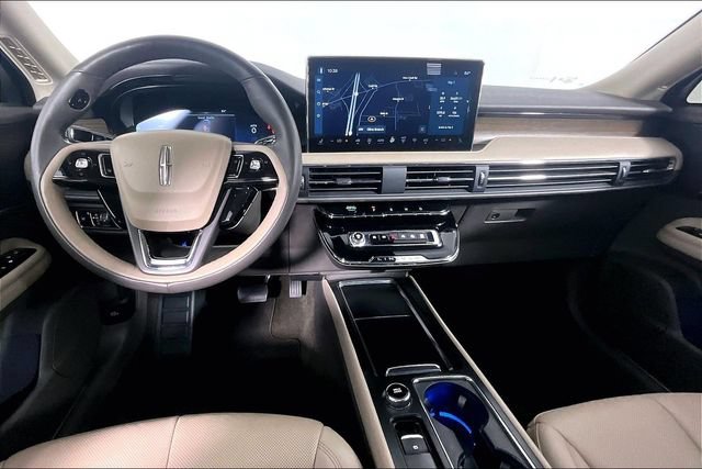Used 2023 Lincoln Corsair Reserve FWD image 14
