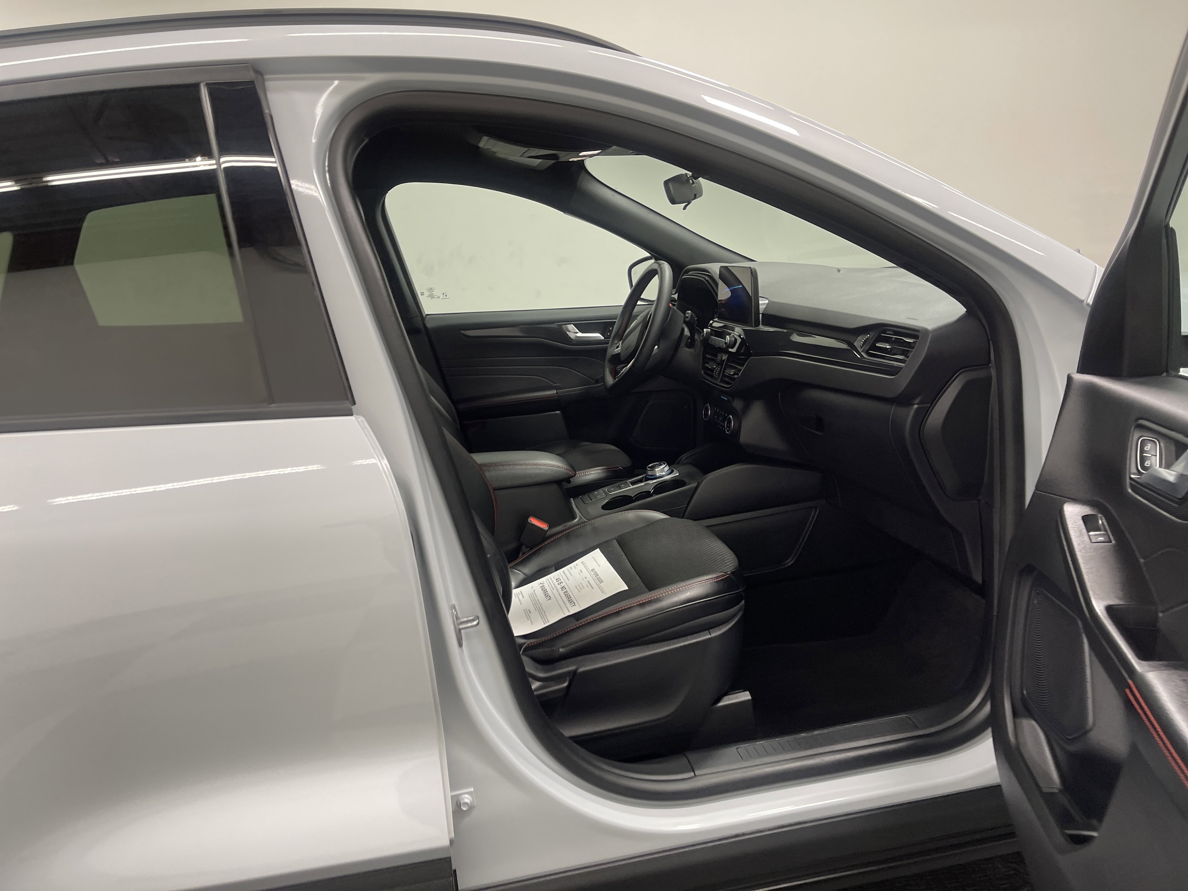 Used 2025 Ford Escape ST-Line Select image 26