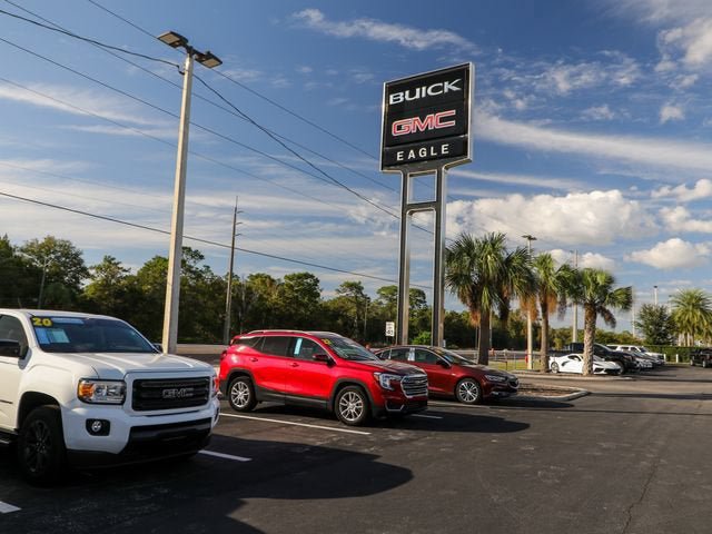 Used 2021 Jeep Cherokee Latitude Plus AWD/4WD image 9