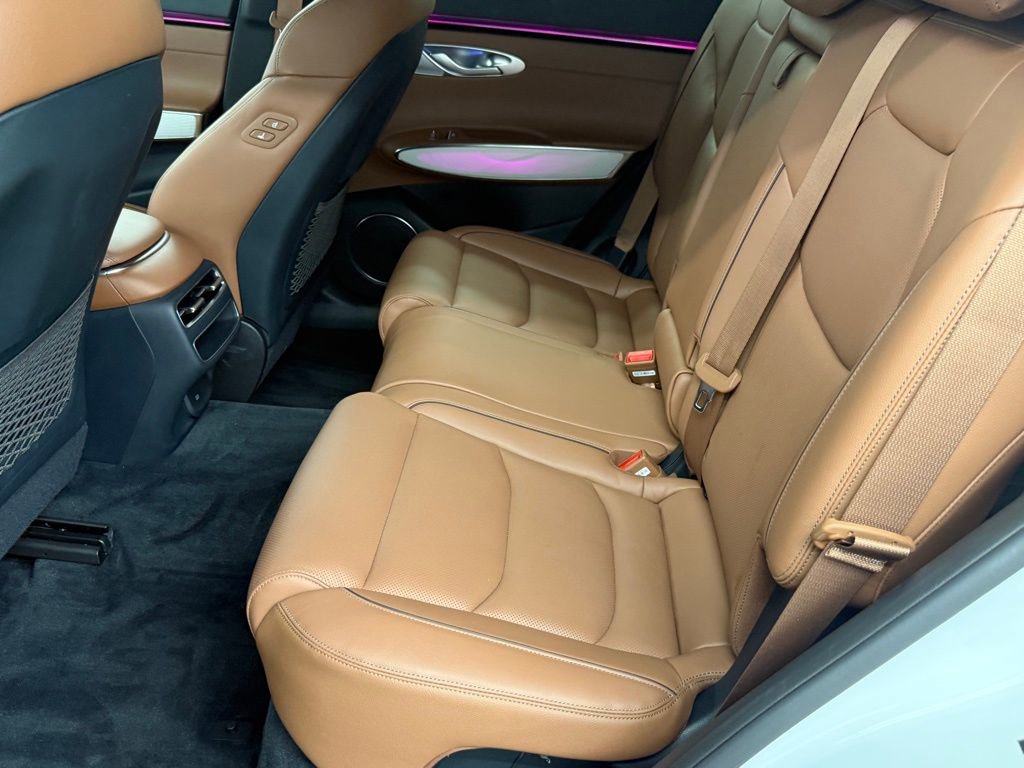 Used 2026 Genesis GV70 2.5T Advanced image 42