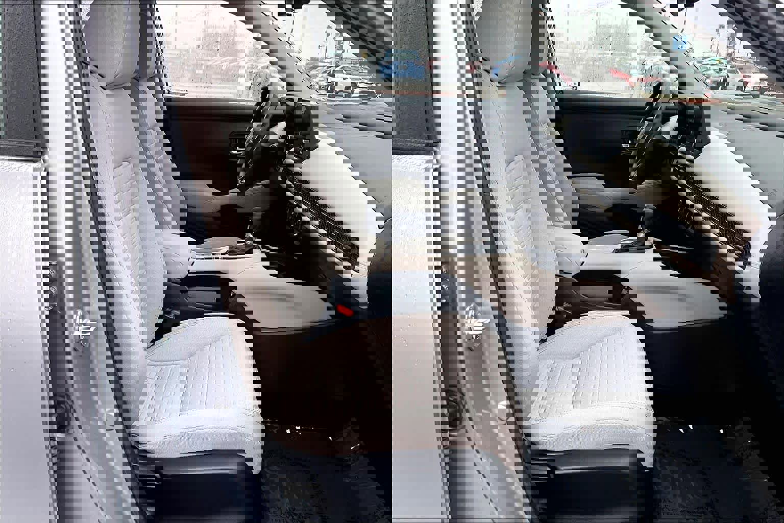 Used 2025 Honda HR-V LX image 8