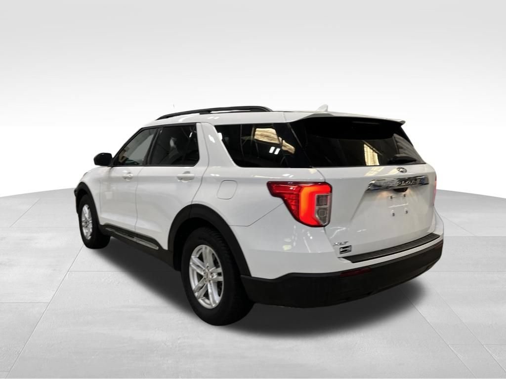 Used 2020 Ford Explorer XLT RWD image 3