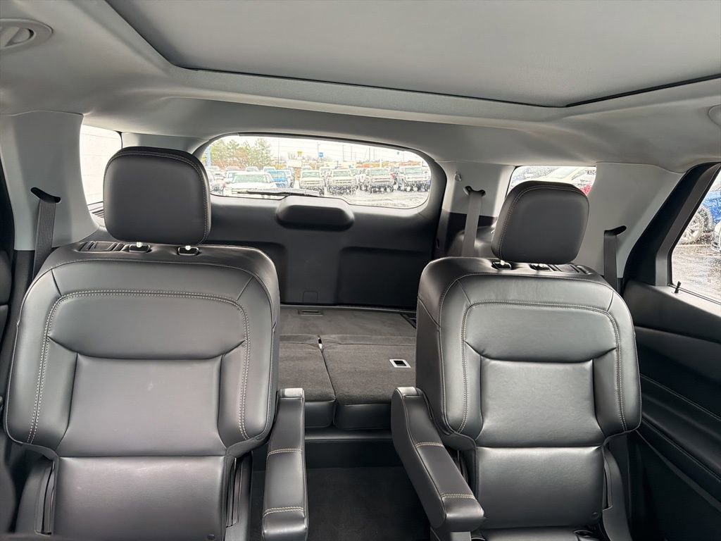 Used 2021 Ford Explorer XLT w/ Equipment Group 202A image 41