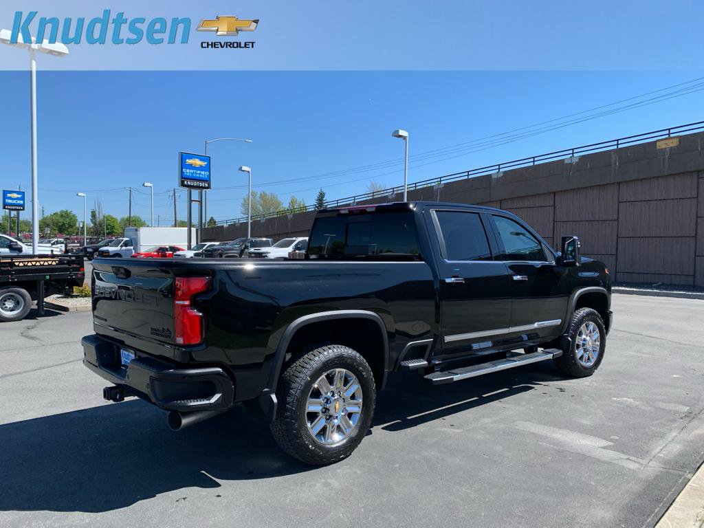 New 2026 Chevrolet Silverado 2500 High Country w/ Technology Package AWD/4WD image 7