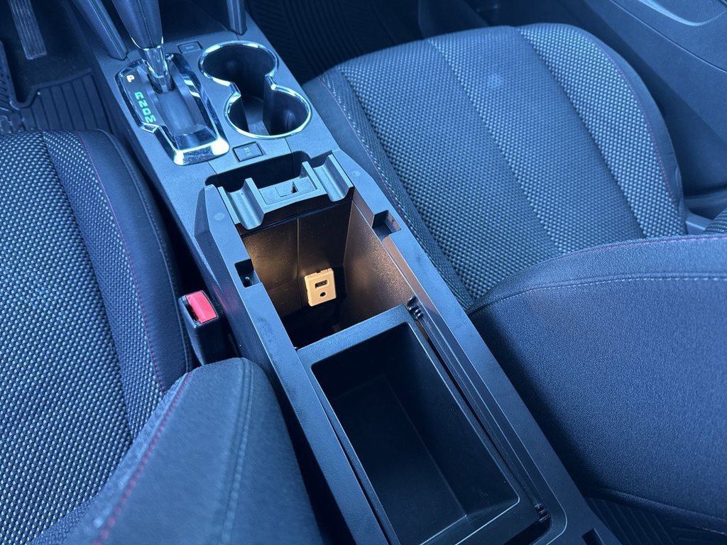 Used 2017 Chevrolet Equinox LT w/ Convenience Package image 16