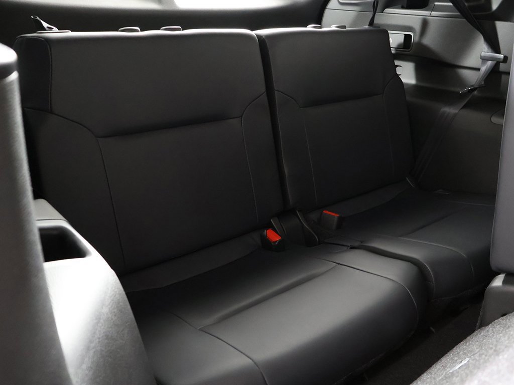 New 2025 Mitsubishi Outlander SE image 36