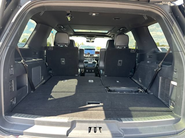 Used 2022 Lincoln Navigator Reserve w/ Equipment Group 201A AWD/4WD image 10