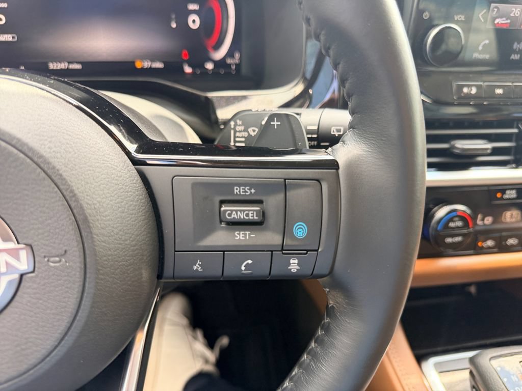 Used 2023 Nissan Pathfinder Platinum AWD/4WD image 19