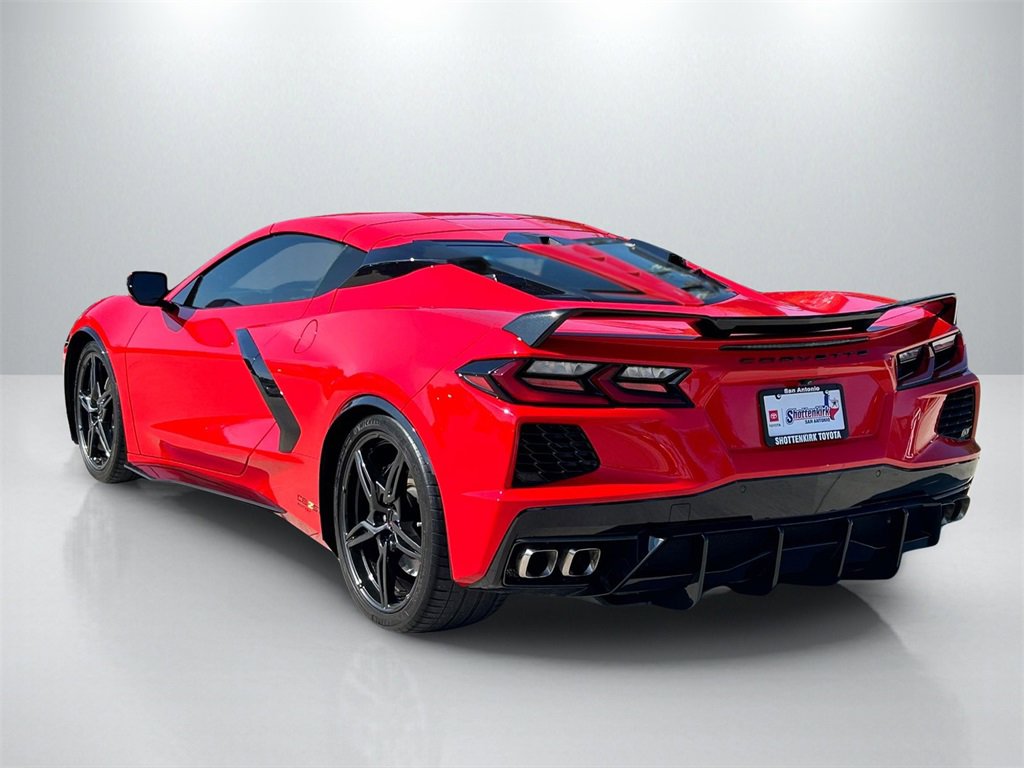 Used 2021 Chevrolet Corvette Stingray Coupe w/ Z51 Performance Package image 7