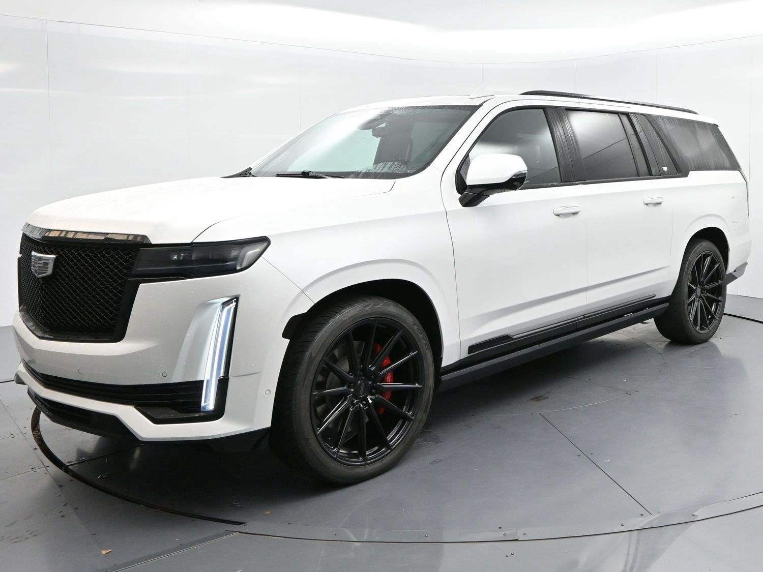 Used 2021 Cadillac Escalade ESV Sport Platinum AWD/4WD image 3