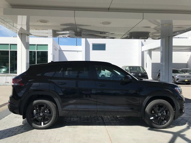 New 2025 Volkswagen Atlas Cross Sport SEL R-Line image 1