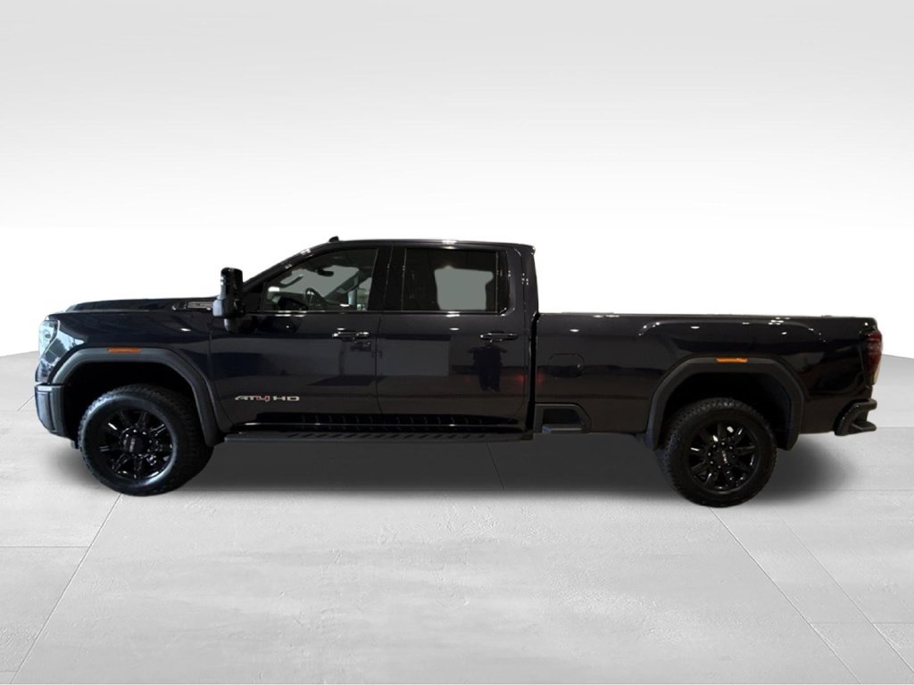 Used 2024 GMC Sierra 3500 AT4 AWD/4WD image 4