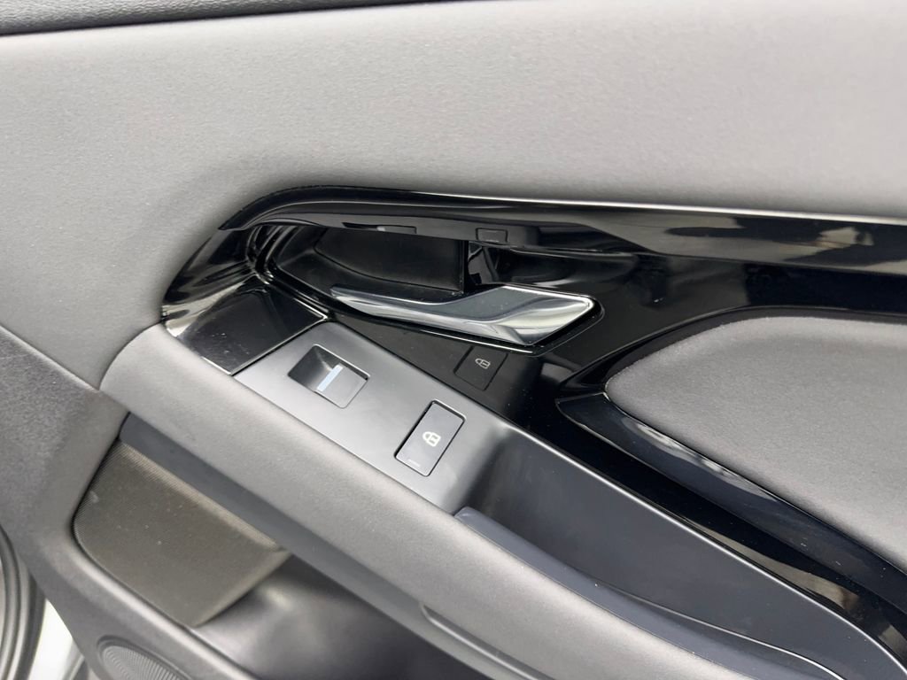 Used 2025 Land Rover Range Rover Evoque S image 49