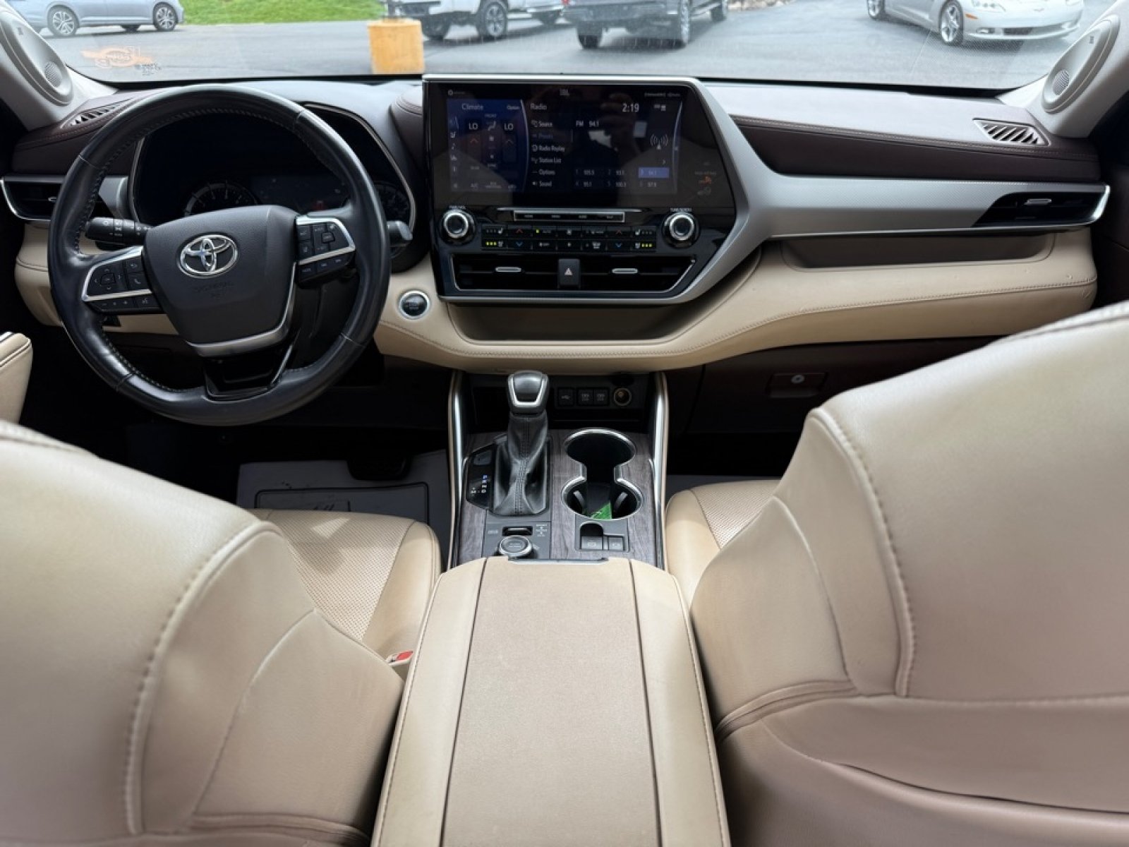 Used 2021 Toyota Highlander Limited AWD/4WD image 11