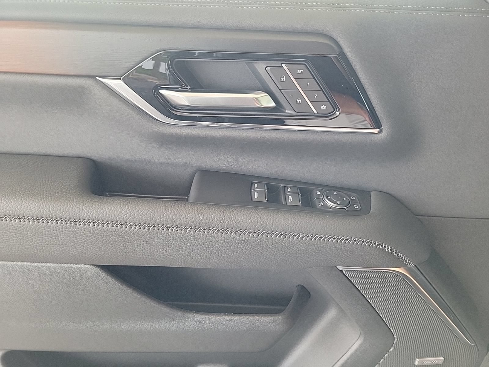New 2026 GMC Yukon Denali w/ Advanced Technology Package AWD/4WD image 18