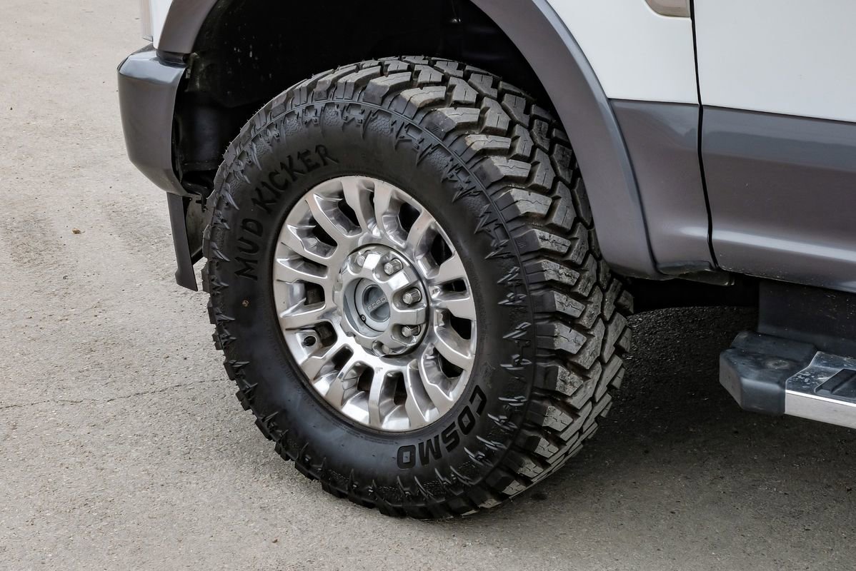 Used 2021 Ford F350 Lariat w/ Chrome Package image 62