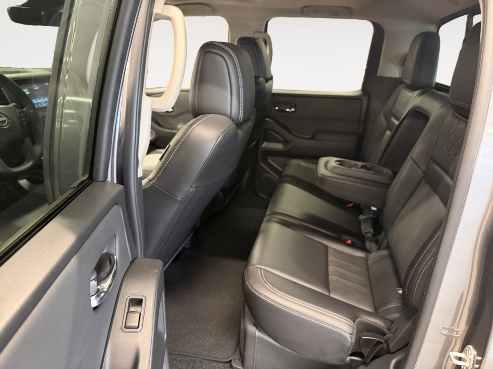 Used 2024 Nissan Frontier SL w/ Technology Package image 24