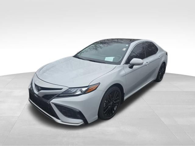 Used 2024 Toyota Camry XSE w/ Navigation Package image 2