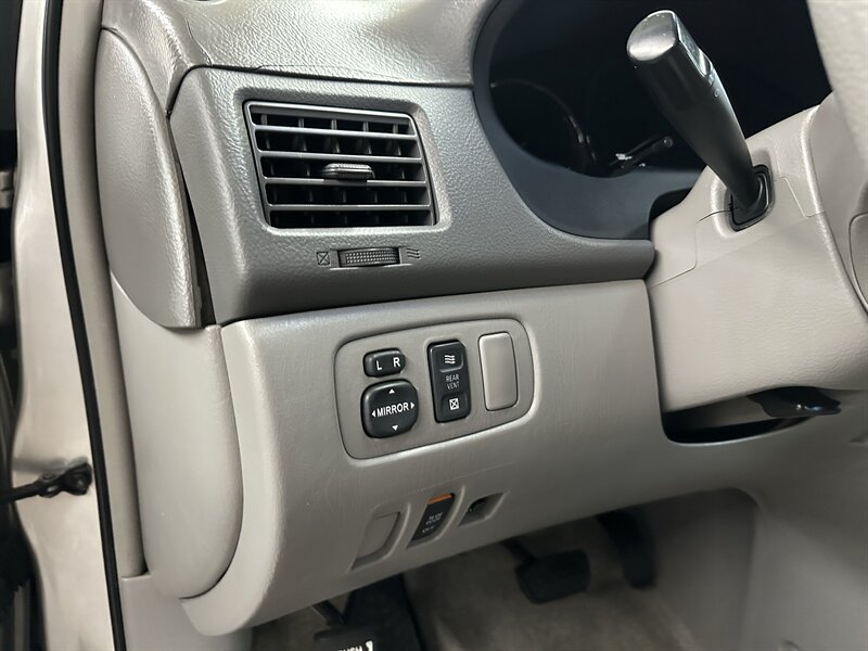 Used 2007 Toyota Sienna LE FWD image 27