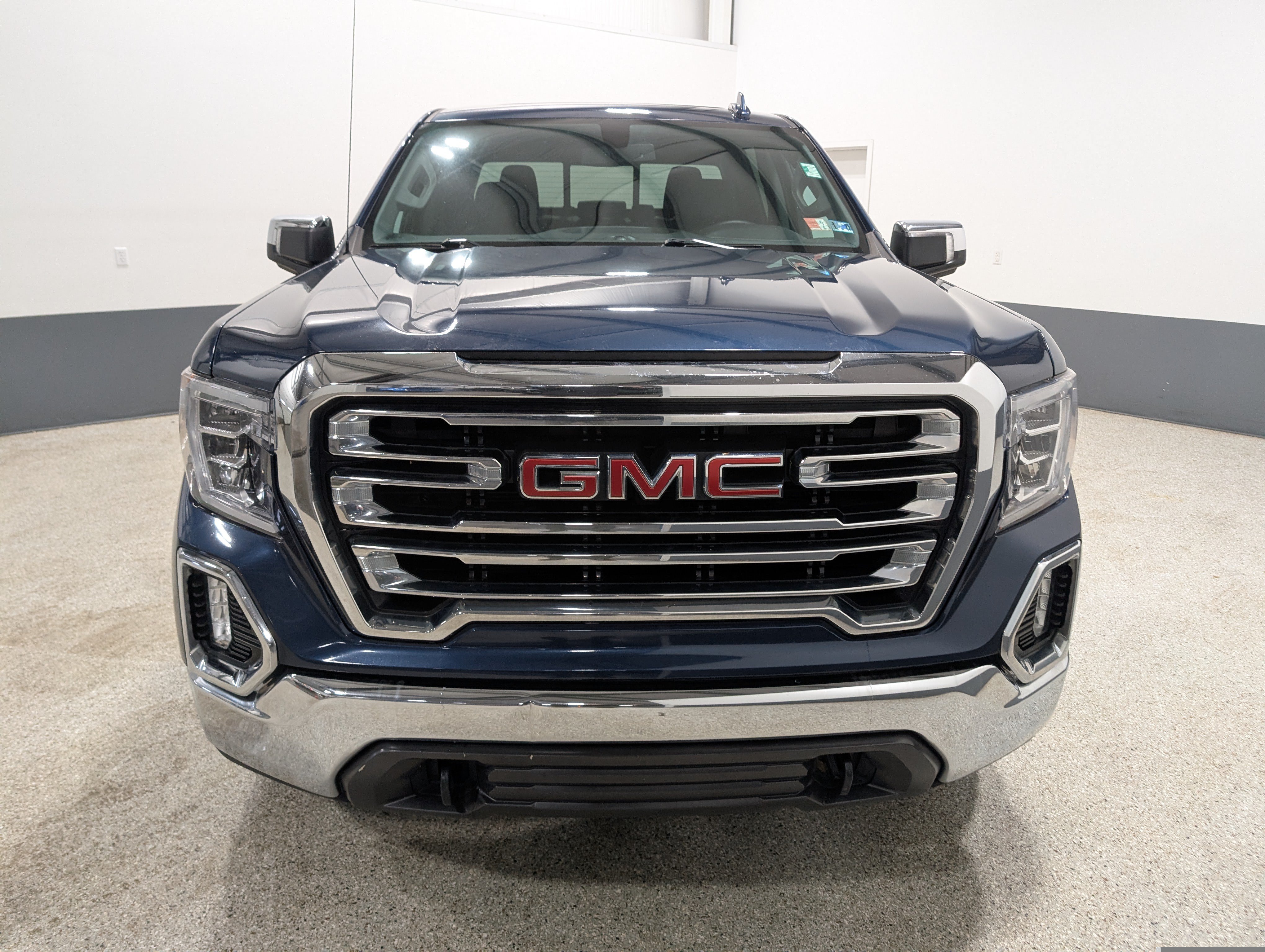 Used 2022 GMC Sierra 1500 SLT w/ SLT Premium Package AWD/4WD image 8
