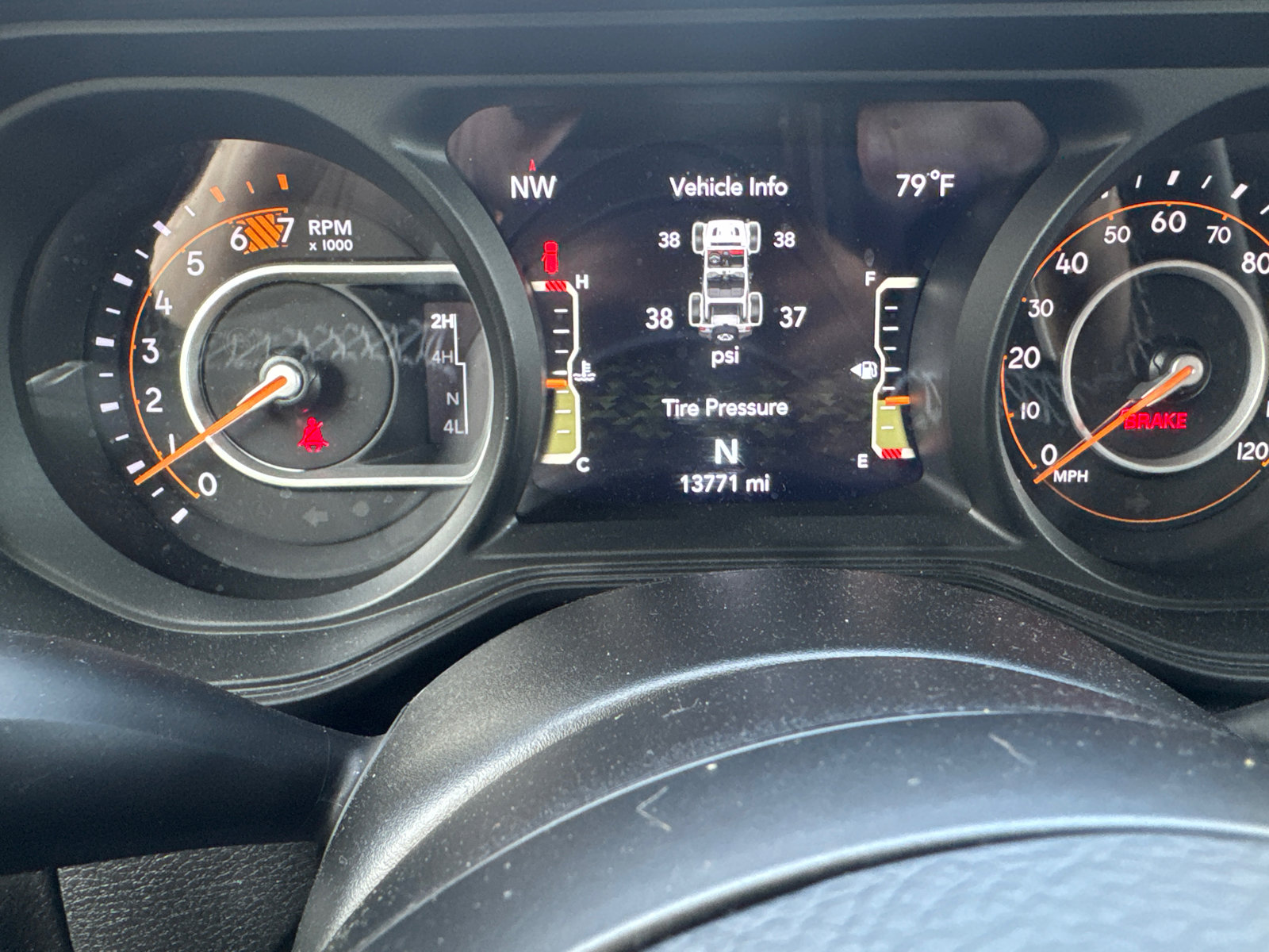 Used 2025 Jeep Wrangler Sport S image 33