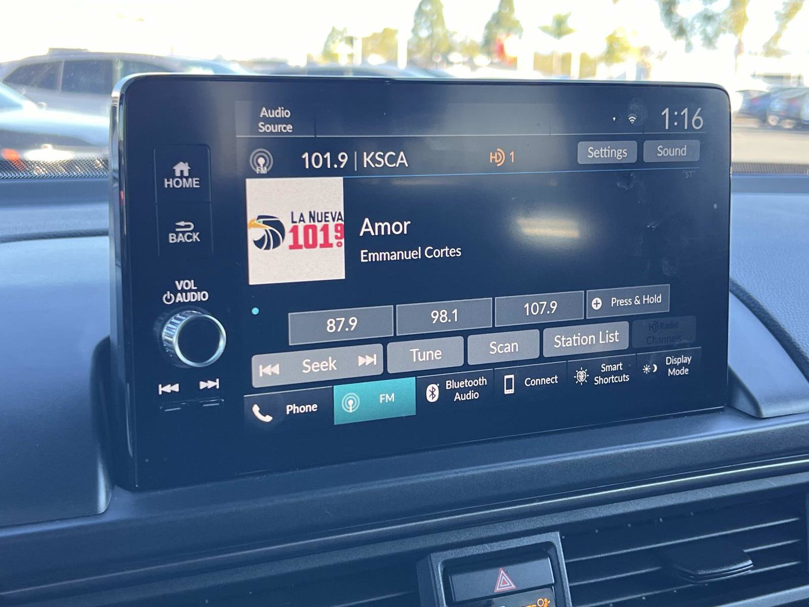 Used 2023 Honda Pilot TrailSport image 14