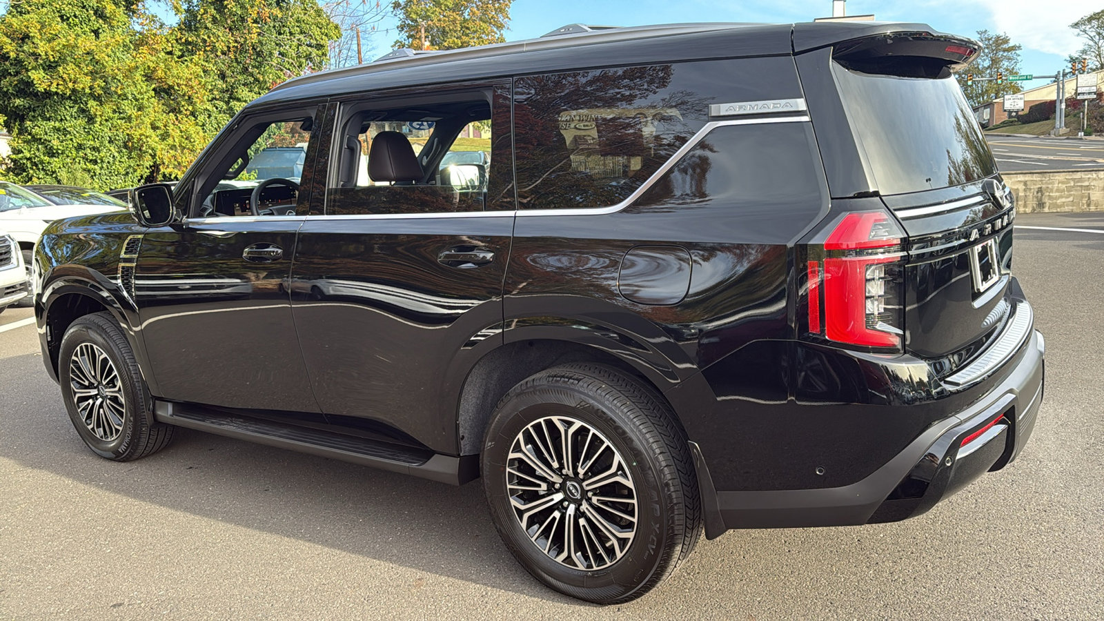 Certified 2025 Nissan Armada Platinum w/ Convenience Package image 23