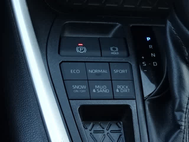 Certified 2025 Toyota RAV4 XLE Premium AWD/4WD image 33