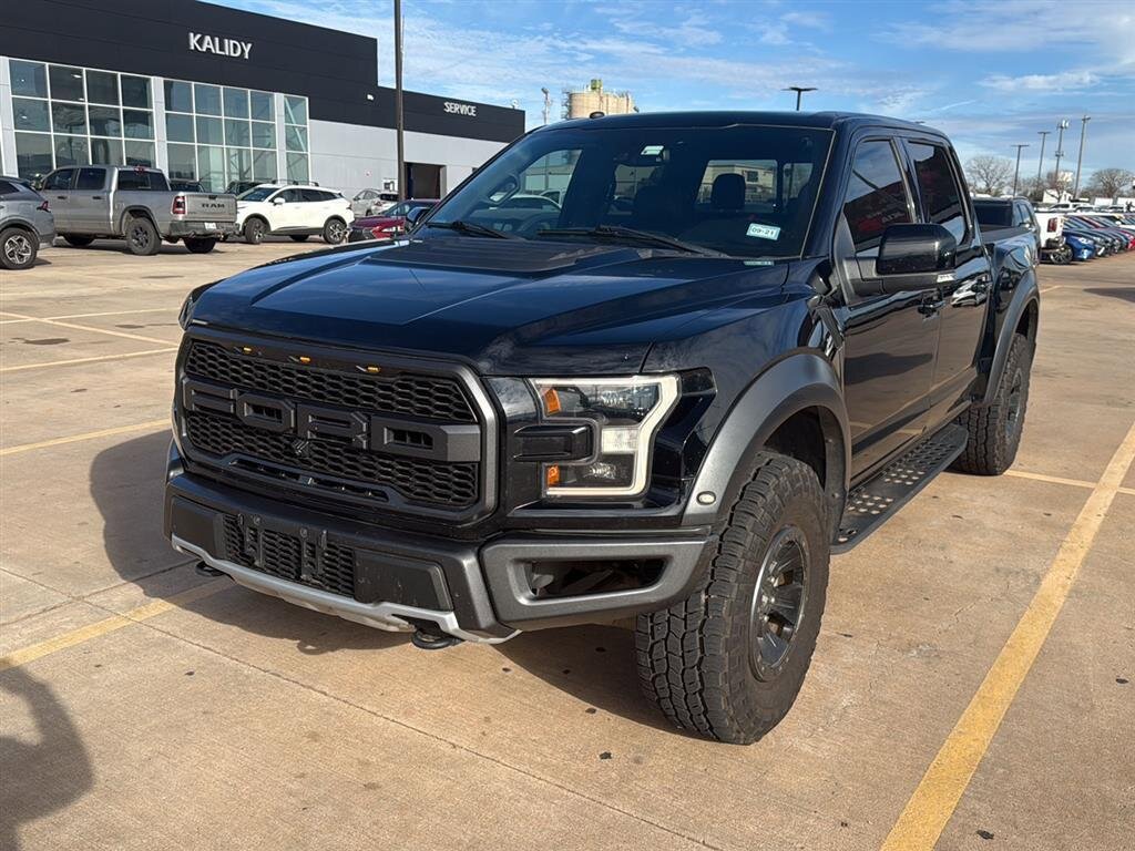 Used 2018 Ford F150 Raptor w/ Equipment Group 802A Luxury image 2
