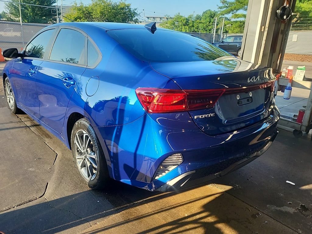 Used 2024 Kia Forte LXS w/ LXS Technology Package FWD image 4