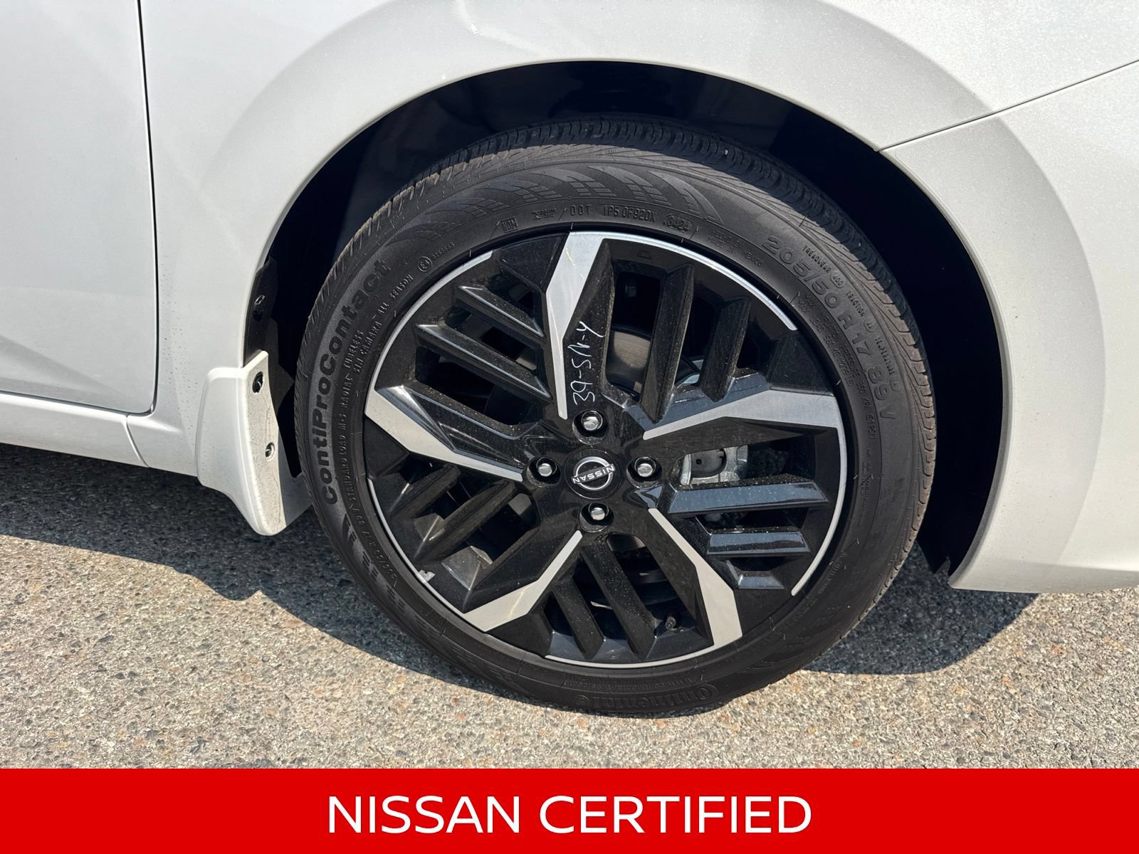 Certified 2025 Nissan Versa SR w/ Trunk Package FWD image 5