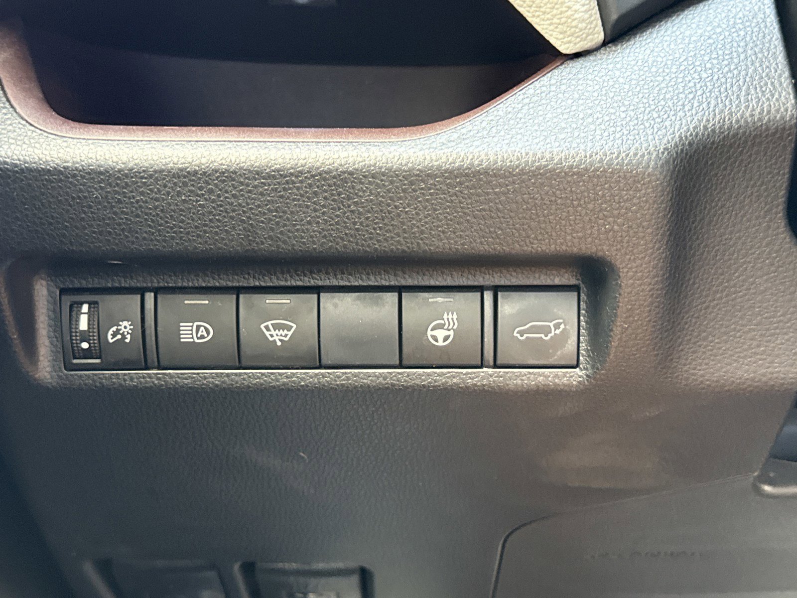 Used 2020 Toyota RAV4 Limited w/ Limited Grade Weather Package FWD image 21
