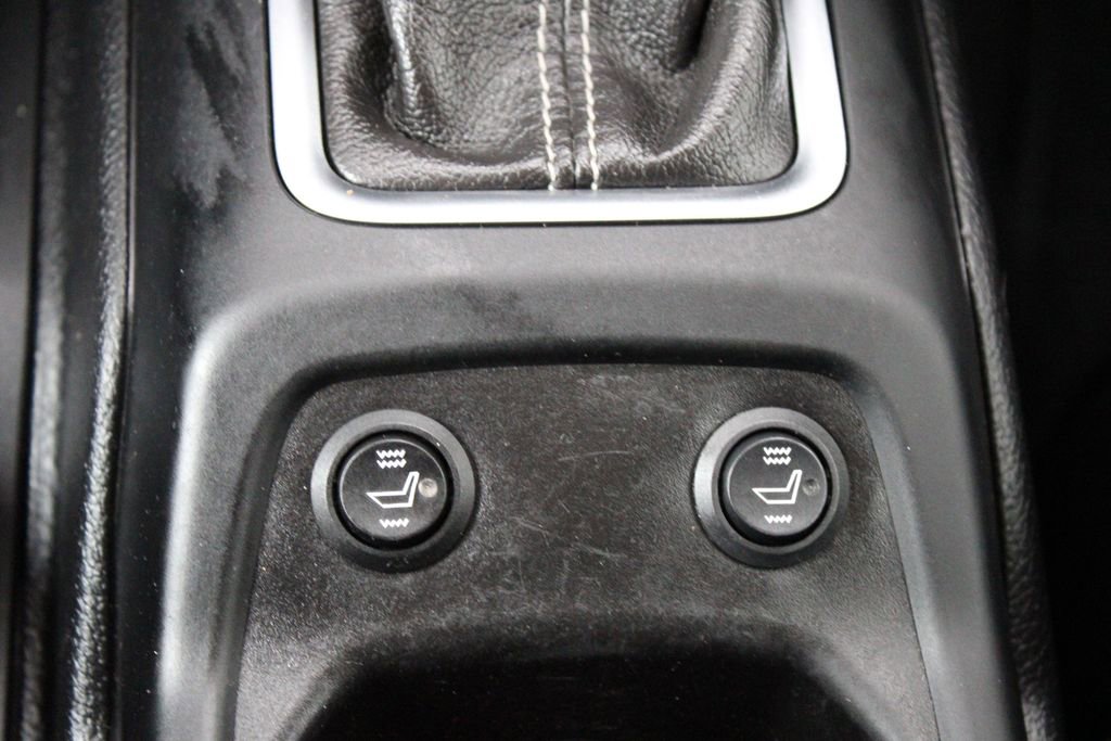 Used 2018 Jeep Wrangler Unlimited Sahara AWD/4WD image 39