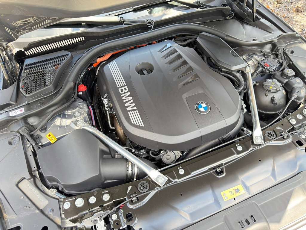 New 2026 BMW 550e xDrive AWD/4WD image 26