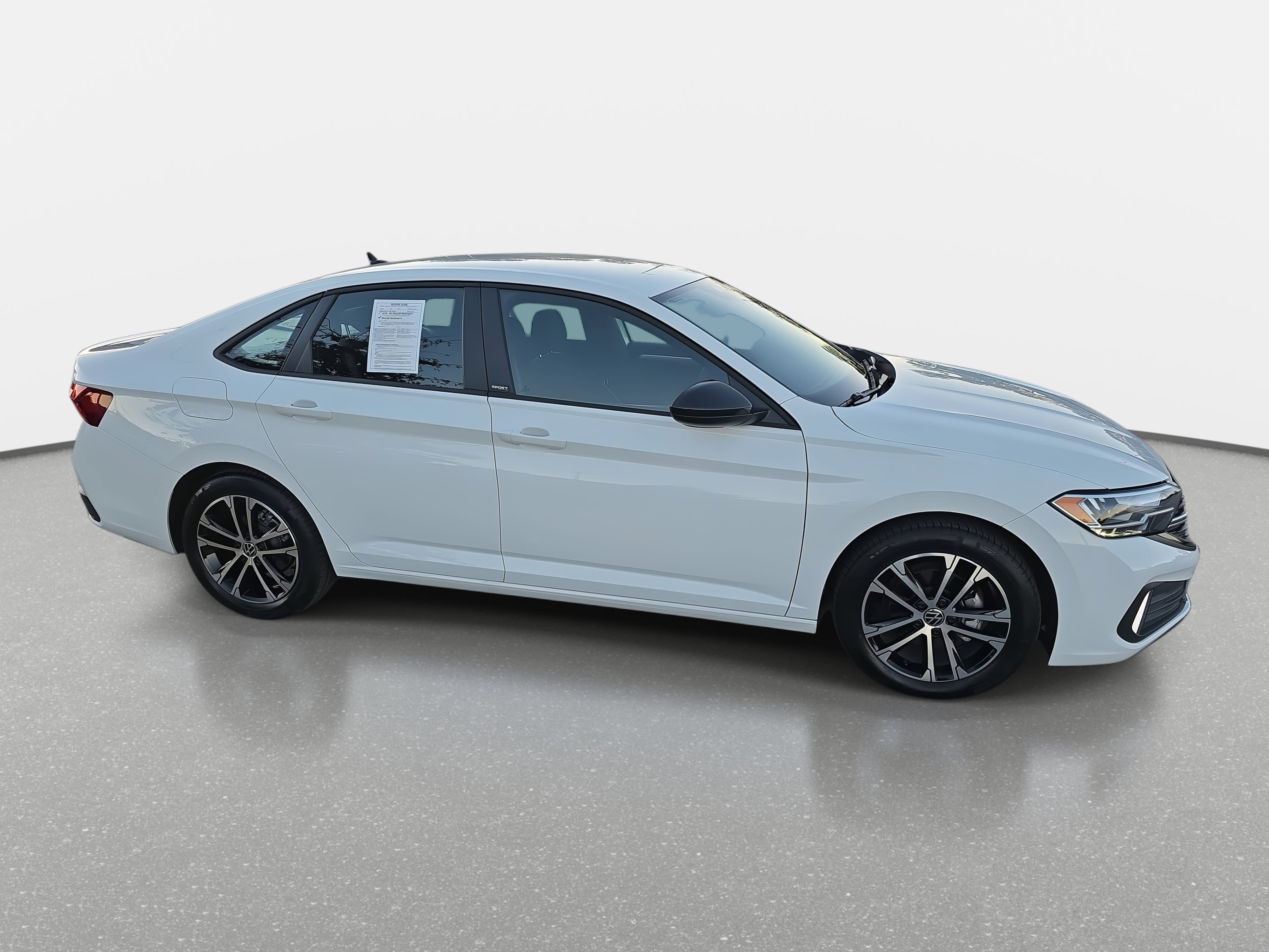 Used 2024 Volkswagen Jetta Sport image 4