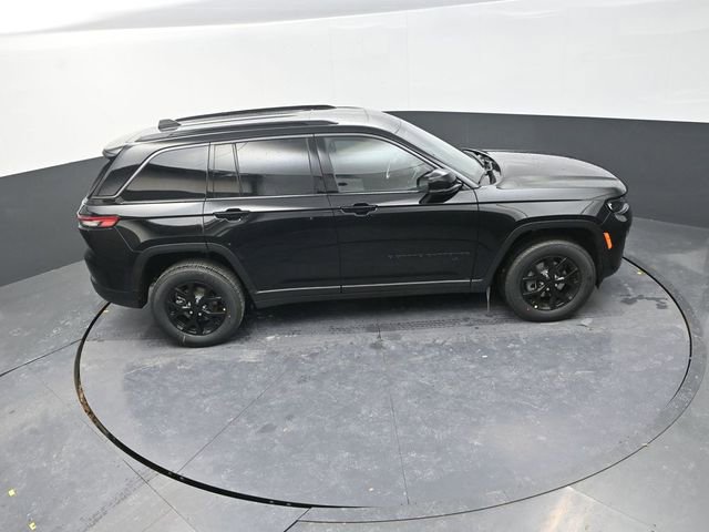 New 2026 Jeep Grand Cherokee Altitude image 19